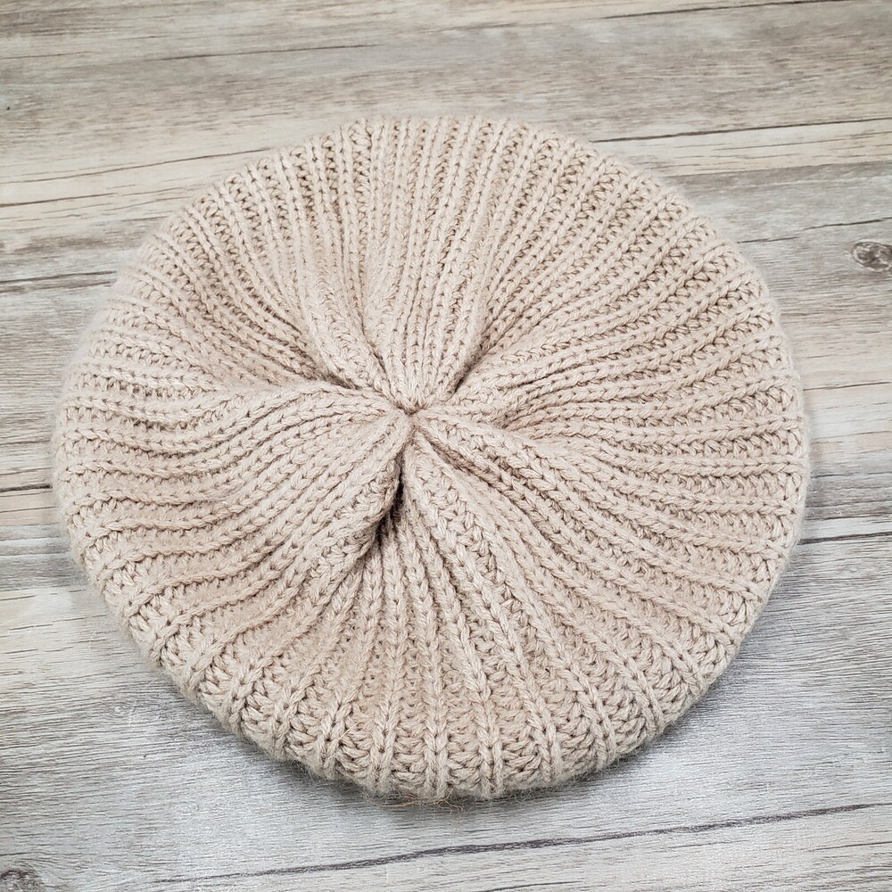 Banana Republic Knit Cap Beret Hat Beige Women's OS